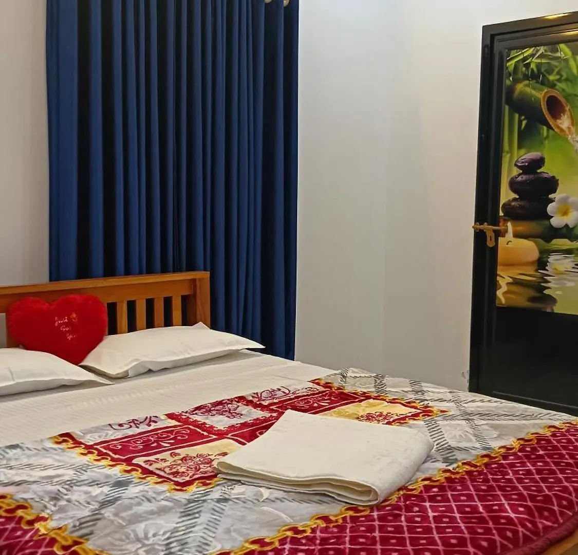 Mount Mist Villa Munnar Homestay